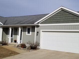 10648 Grange Ave NE, Rockford, MI 49341