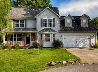 104 Deerlane Ct, Lynnville, IN 47619