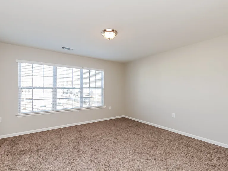1537 Summer View Ln — Photo 12