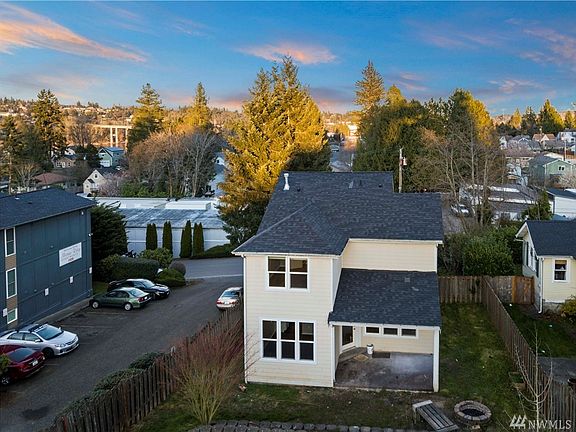 3rd image of 1531 Thompson Dr