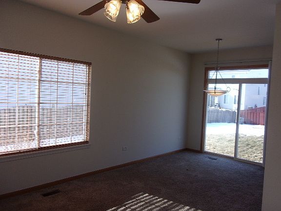 4th image of 1403 Dahlgren Ln #1403