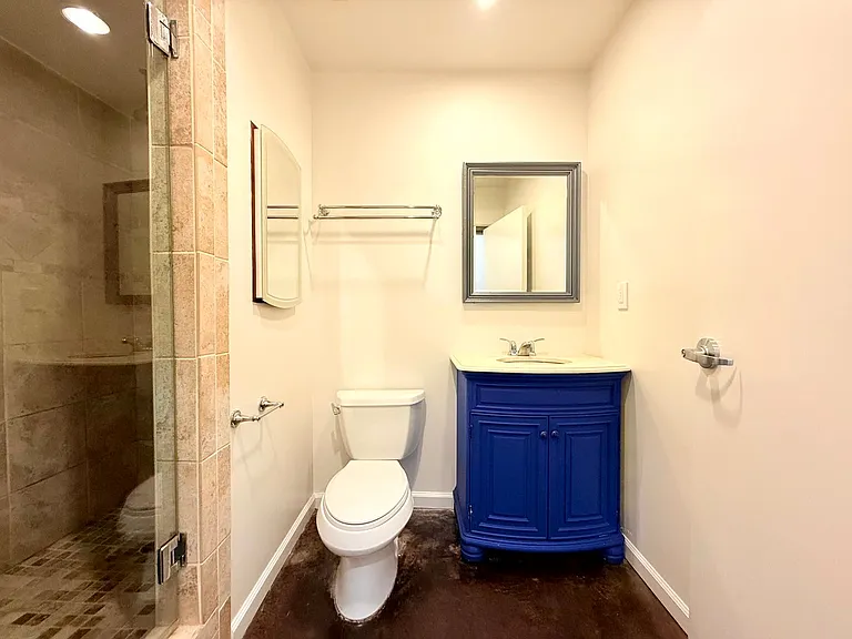 1734 N. Main St.,/ 633 Gibbons Street — Photo 9
