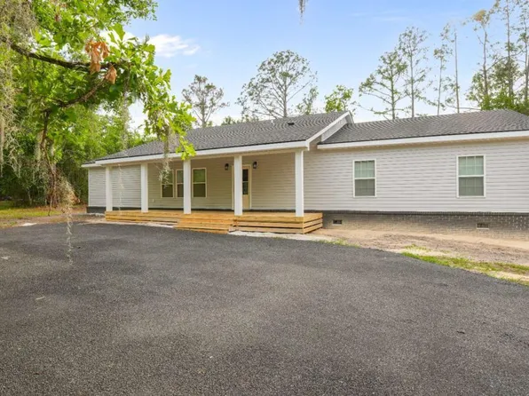 2021 Sparrow Ln, Blackshear, GA 31516
