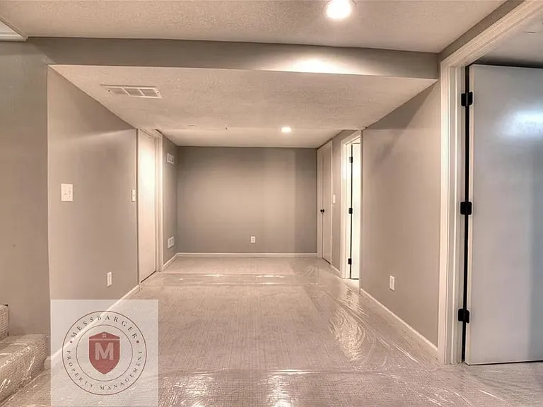 2501 W 75th Pl — Photo 20