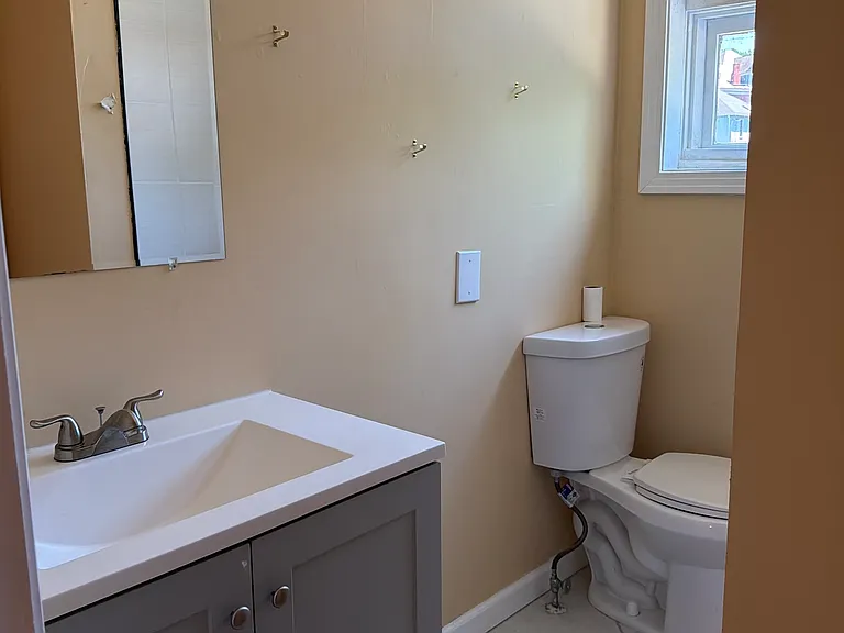 120 E 1st Ave #203 — Photo 9