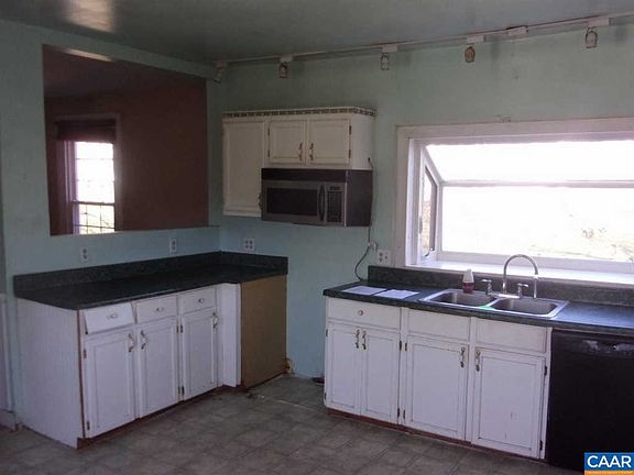 4th image of 111 South St