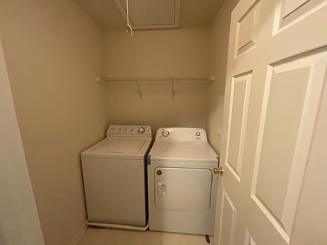 11715 Harsworth Ln — Photo 16
