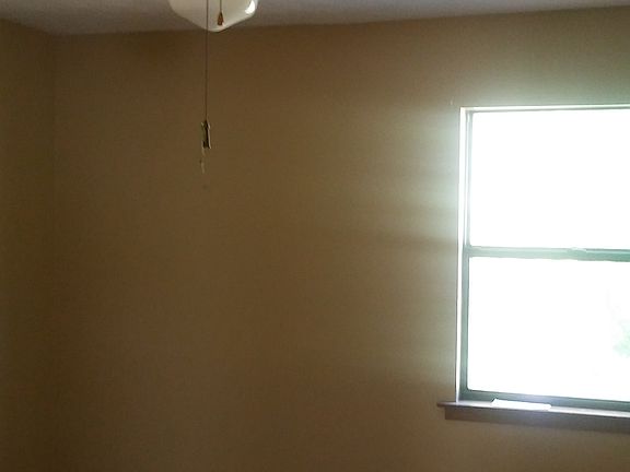 3rd image of 230 Summertown Dr