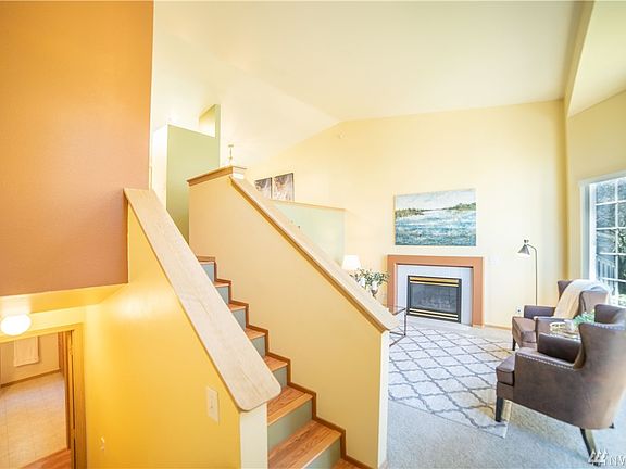 3rd image of 4611 75th Ave NE