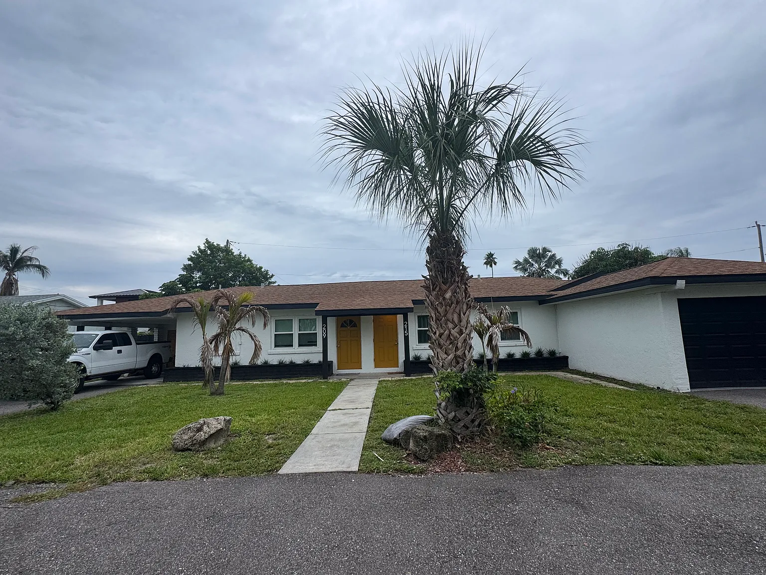2 bed, 900 sqft, $2,250 — Photo 1