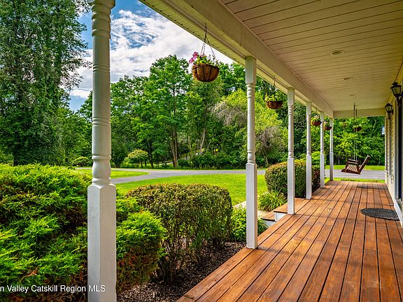 5th image of 268 Rapp Road N