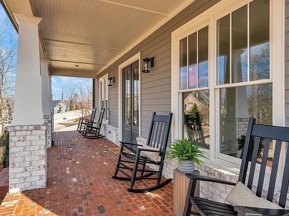 3rd image of 24 Fieldstone Ct E