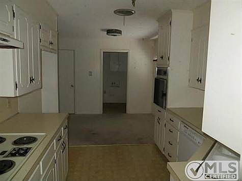 5th image of 3102 Monterrey Cir