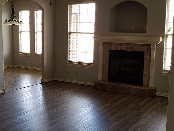 3rd image of 1905 Elington St