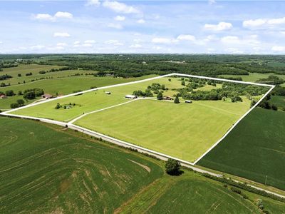 24180 County Road H E, Weston, MO, 64098