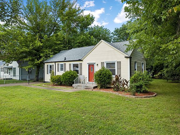 2nd image of 1005 Aladdin Dr