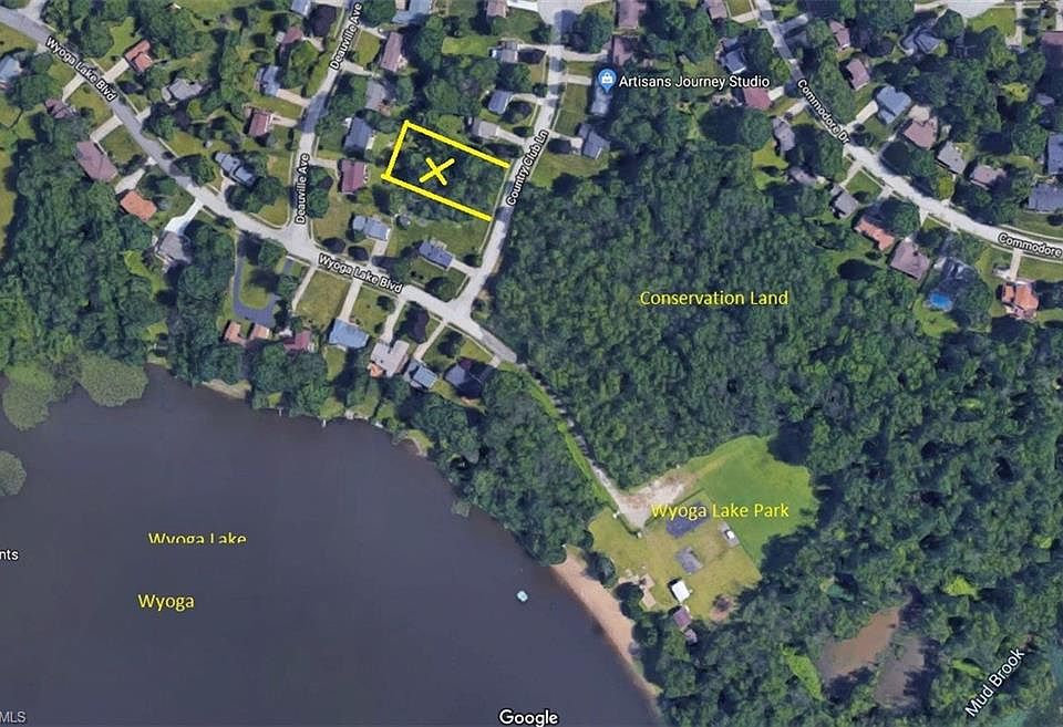 1st image of Country Club Ln