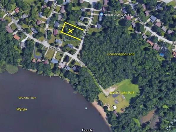 Country Club Ln, Stow, OH 44224