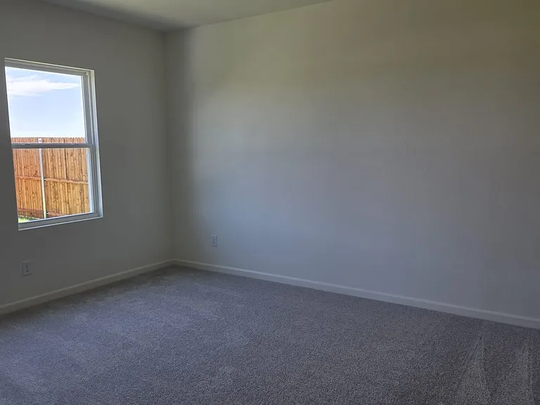 12752 Haymarket Rd — Photo 17