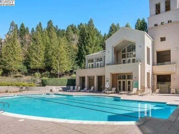 260 Caldecott Ln Unit 225, Oakland, CA 94618