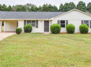 111 Meadowview Ln, Williamson, GA 30292