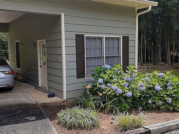 5th image of 1660 Northwoods Dr