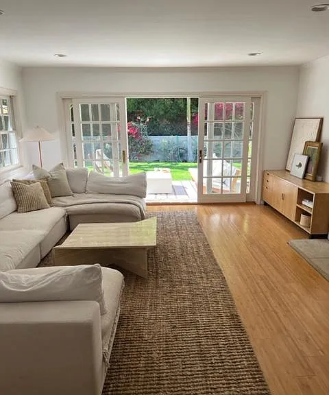 1109 Las Pulgas Rd — Photo 5