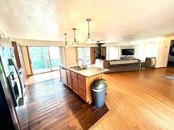 5th image of 4771 S Lakeshore Dr