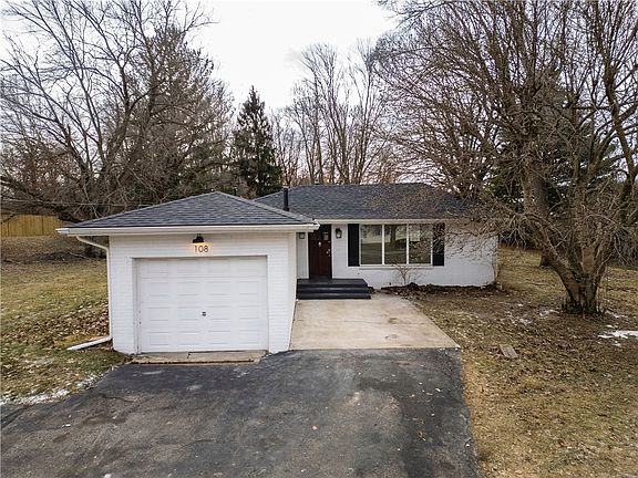2nd image of 108 W Lake Blvd