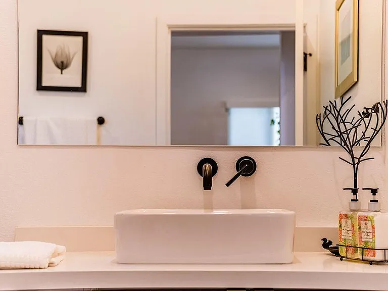 6810 Cahuenga Park Trl — Photo 13