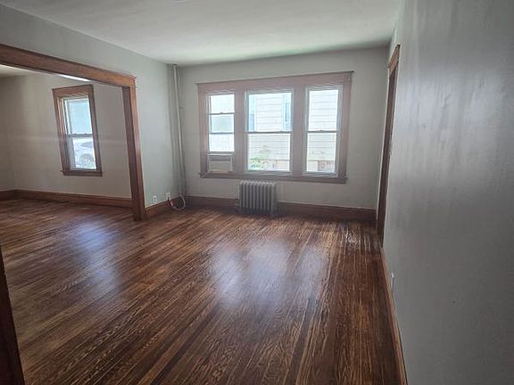 2nd image of 58 Warren St