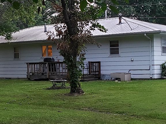 3rd image of 420 E North St