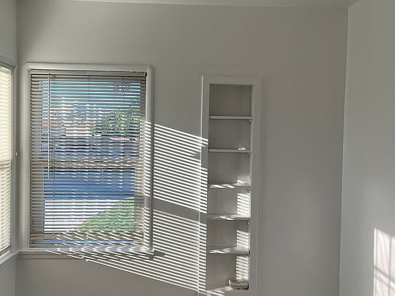 5th image of 8552 Luxor St #8552