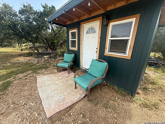 4th image of 572 RIVER BLUFF CIR
