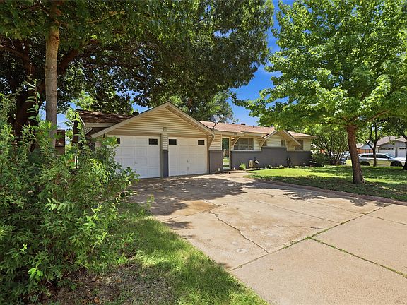 4th image of 800 Belaire Dr
