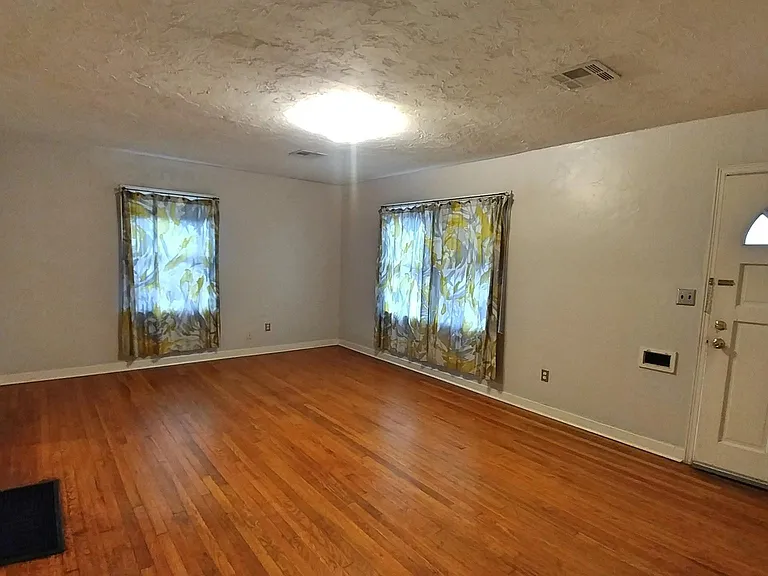 Newly Painted Living Room without Furniture
