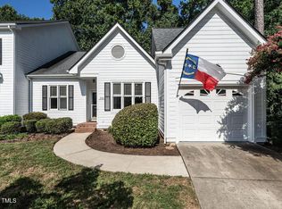 220 Vinca Cir, Cary, NC 27513