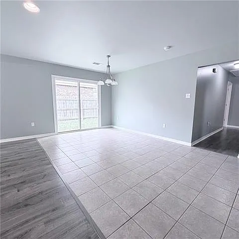 3 bed, 2.0 bath, 1425 sqft, $1,800 — Photo 4