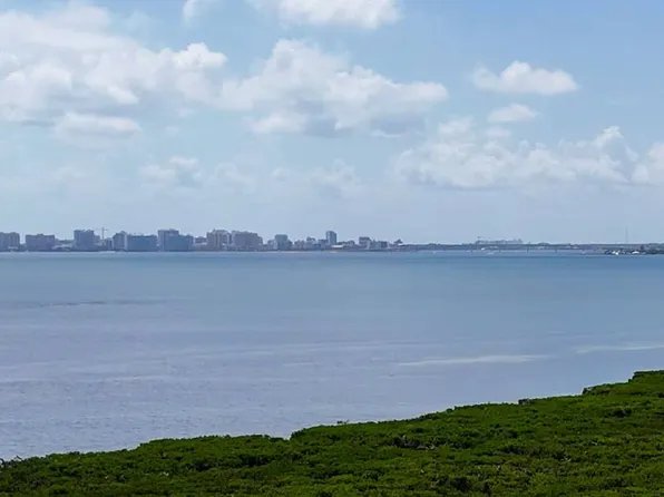 1932 Harbourside Dr Unit 235, Longboat Key, FL 34228