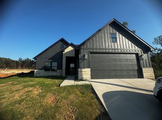 2109 Christine Dr, Granbury, TX 76048
