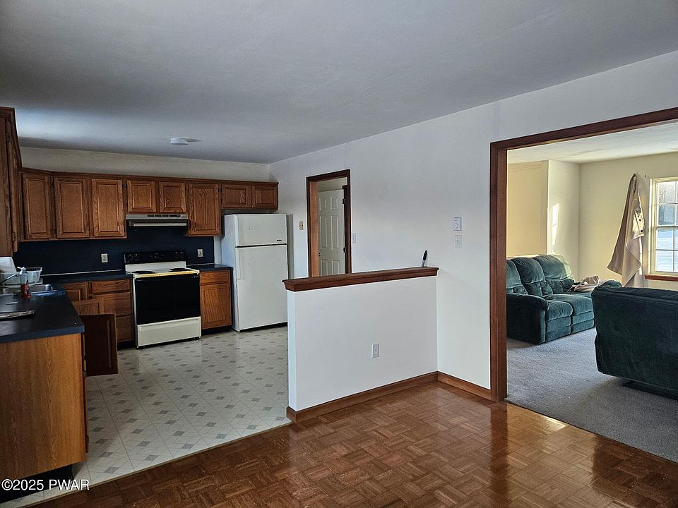 2nd image of 1732 Sun Valley Dr