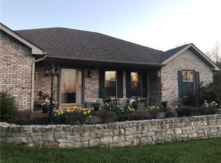 7078 S Pr Royal Springs Dr, Shelbyville, IN 46176