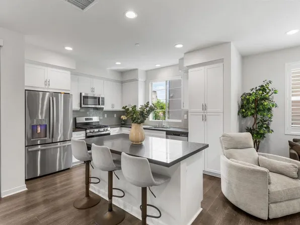 328 Waverunner Ct, Santee, CA 92071