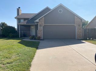 621 E High Plains Cir, Maize, KS 67101