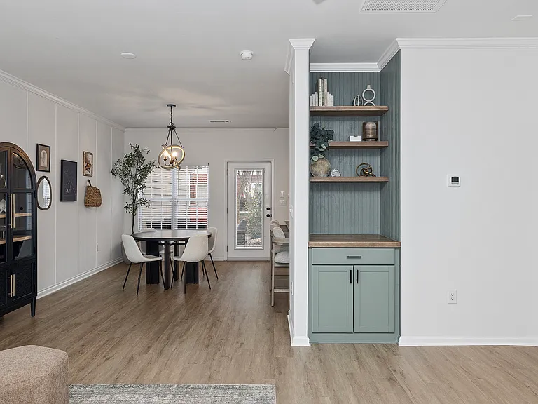 1123 Central Park Cir — Photo 8