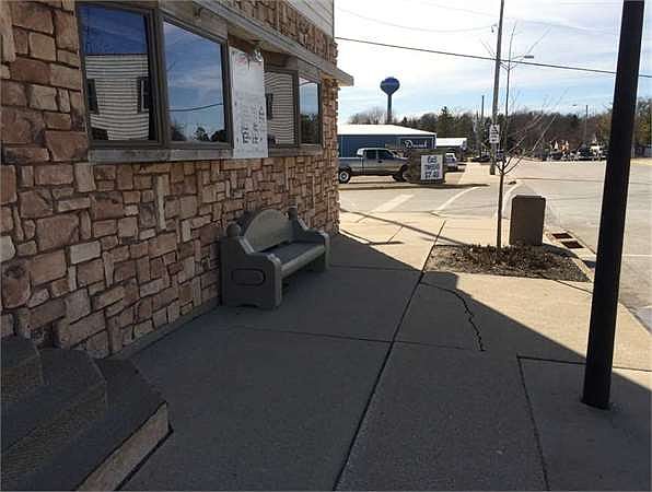 1st image of 139 W Main St