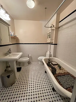 Rented by Compass | media 13