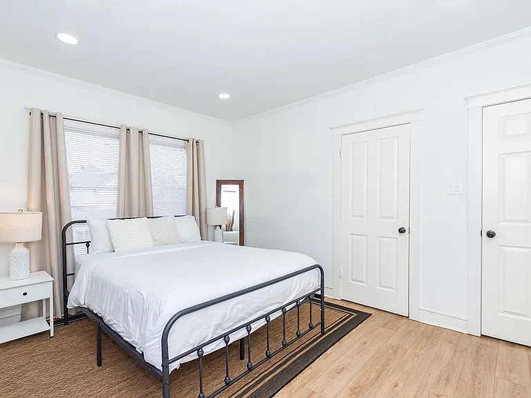 102 S Lockwood Dr #3 — Photo 16