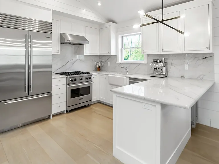 66 Crystal Dr — Photo 5