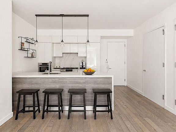 2nd image of 505 W 43rd St #4H